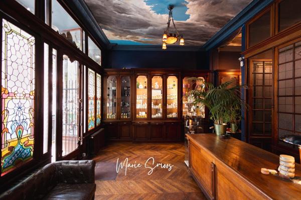 Au cœur du 10e arrondissement de Paris, découvrez un salon de coiffure au charme authentique,