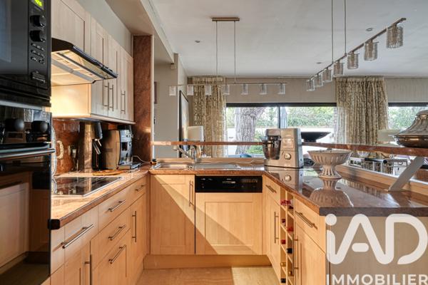 Maison à vendre 8 pièces 196 m² Taverny