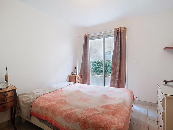 Rare à Lons - A vendre Maison T5 plain-pied de 2011 avec 4 chambres et un grand garage - DPE Classe B: