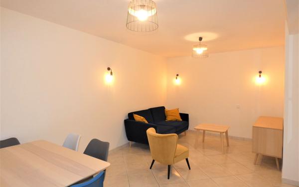 Maison à vendre    4 pièces • 90,65 m2 Saint-Genis-Laval