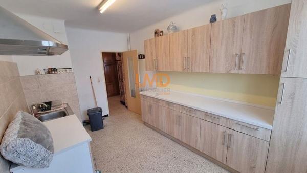 Trans-en-Provence – T2 55 m² – balcon sans vis-à-vis – garage – cave