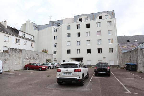 Studio situé en plein centre-ville, proximité immédiate des commerces et des bus