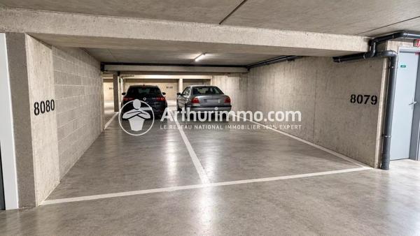 Vente                                                      Appartement
                        
                     3 pièces                      60 m2                     à Saint-Pierre-du-Perray