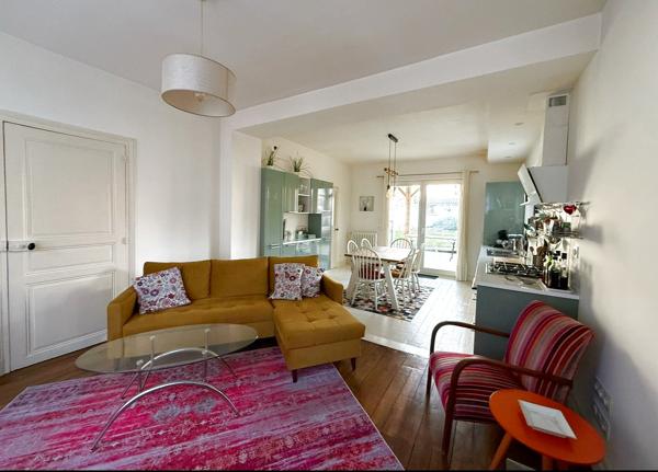 Rebais, Chambres, commerces, bus, espace polyvalent de 28m² accès extérieur indépendant, 15 min Coulommiers et