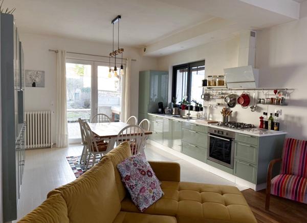 Rebais, Chambres, commerces, bus, espace polyvalent de 28m² accès extérieur indépendant, 15 min Coulommiers et