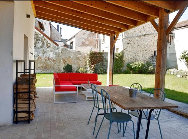 Rebais, Chambres, commerces, bus, espace polyvalent de 28m² accès extérieur indépendant, 15 min Coulommiers et