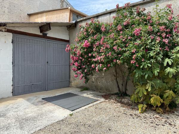 Rebais, Chambres, commerces, bus, espace polyvalent de 28m² accès extérieur indépendant, 15 min Coulommiers et