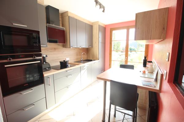 Varennes-Jarcy (91480) A Varennes Jarcy : maison de plain pied avec combles aménagés