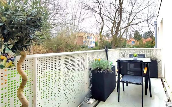Appartement à vendre    2 pièces • 45,70 m2 Voisins-le-Bretonneux