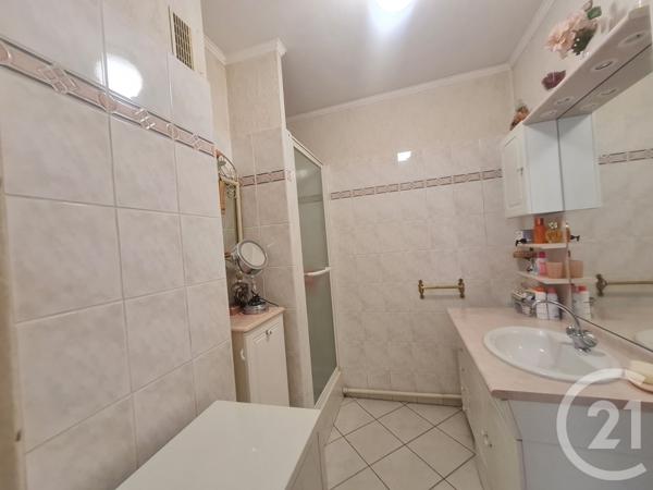 Appartement F4 à vendre  4 pièces - 76,24 m2 LA GARDE - 83