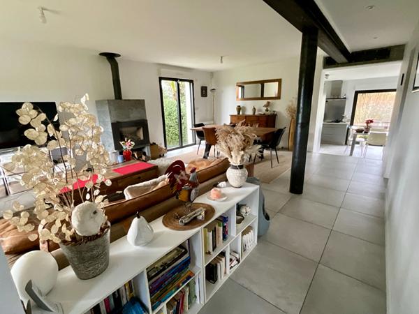 ORVAULT - A vendre Maison familiale rénovée 144m2, 4 chambres sur parcelle de 2 893 m². Exclusivité !