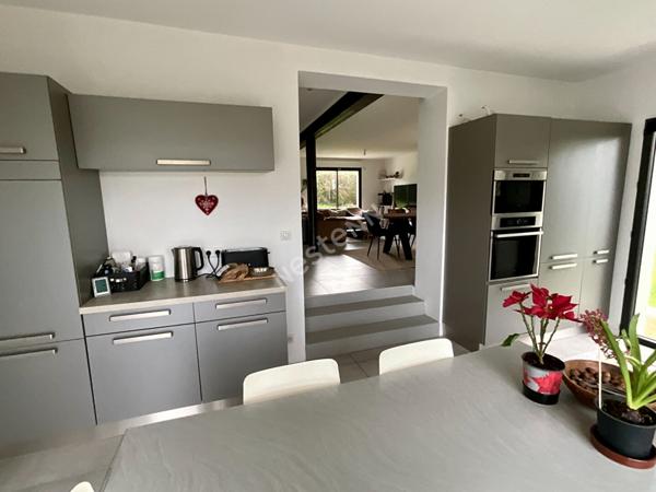 ORVAULT - A vendre Maison familiale rénovée 144m2, 4 chambres sur parcelle de 2 893 m². Exclusivité !