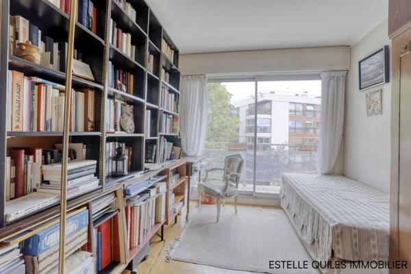 Le Chesnay (78150) LE CHESNAY Appartement 5 pièces avec balcon, cave et parking en sous-sol