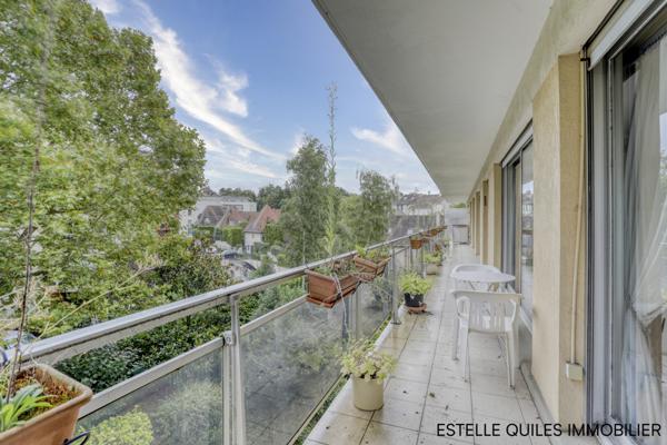 Le Chesnay (78150) LE CHESNAY Appartement 5 pièces avec balcon, cave et parking en sous-sol