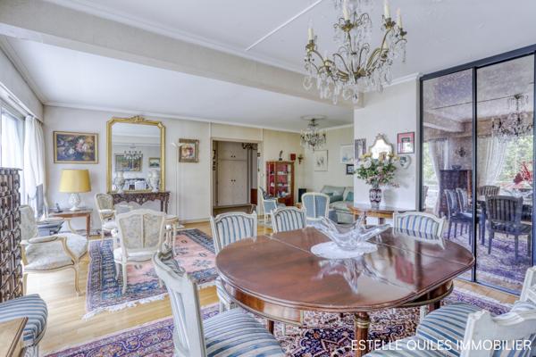Le Chesnay (78150) LE CHESNAY Appartement 5 pièces avec balcon, cave et parking en sous-sol