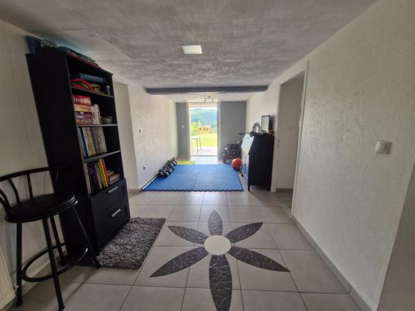 MAISON DE 124M² AVEC 5 CHAMBRES SUR TOP SECTEUR UNIEUX ET BEAU TERRAIN PLAT PISCINABLE DE 971M²