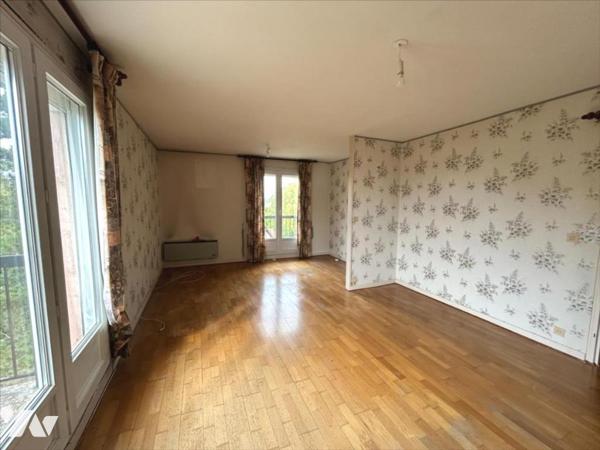 SAINT BRICE COURCELLES APPART 4 PIECES AVEC GARAGE