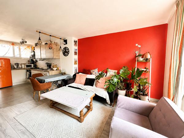 DUPLEX DE TYPE 3 PIÈCES