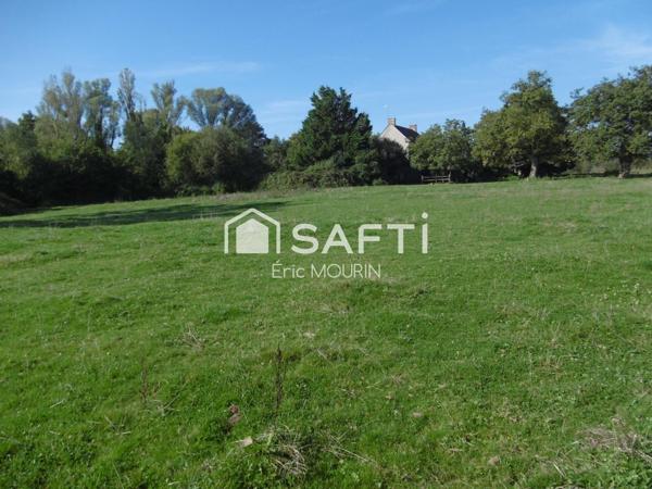 Très belle fermette sans voisins avec un grand terrain, plus un plan d'eau.