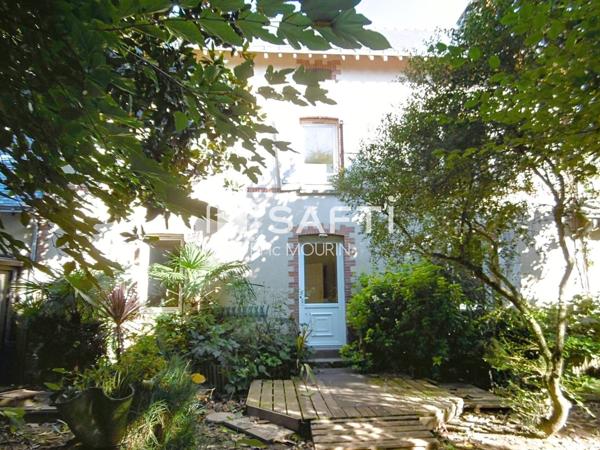 Très belle fermette sans voisins avec un grand terrain, plus un plan d'eau.