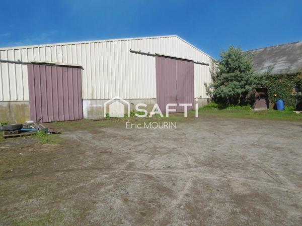 Très belle fermette sans voisins avec un grand terrain, plus un plan d'eau.