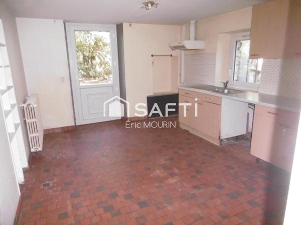 Très belle fermette sans voisins avec un grand terrain, plus un plan d'eau.