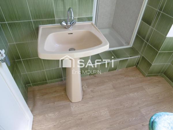 Très belle fermette sans voisins avec un grand terrain, plus un plan d'eau.