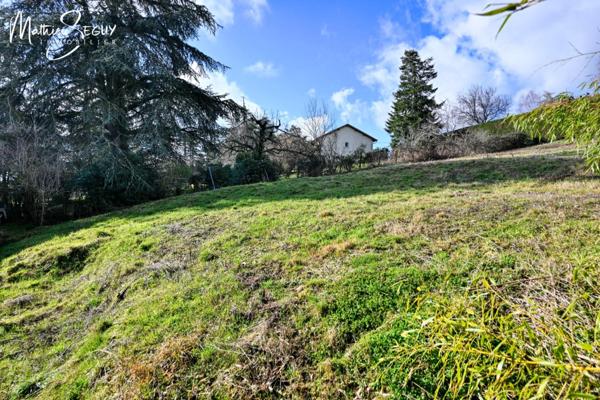 Maison individuelle à bâtir sur un terrain de 347 m² POLLIONNAY (69)