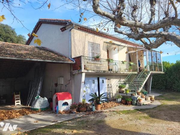 Maison surélevée avec vue sur le Mont Ventoux – Environnement agréable  au coeur des vignes 