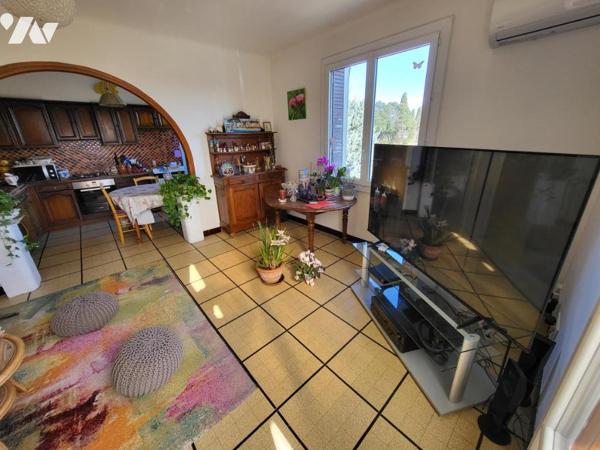 Maison surélevée avec vue sur le Mont Ventoux – Environnement agréable  au coeur des vignes 