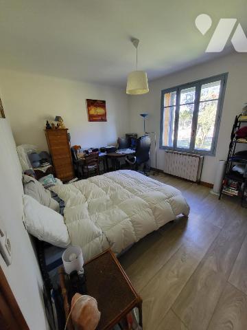 Maison surélevée avec vue sur le Mont Ventoux – Environnement agréable  au coeur des vignes 