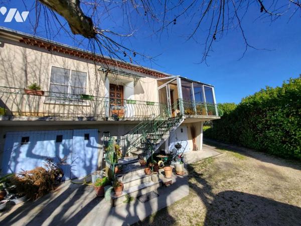Maison surélevée avec vue sur le Mont Ventoux – Environnement agréable  au coeur des vignes 