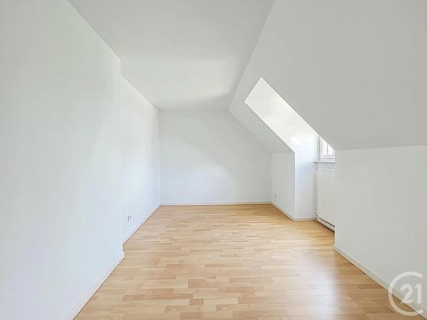 Maison à vendre  5 pièces - 103,77 m 2   COMBS LA VILLE  - 77
