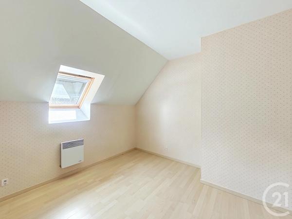 Maison à vendre  5 pièces - 103,77 m 2   COMBS LA VILLE  - 77