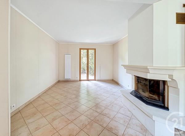 Maison à vendre  5 pièces - 103,77 m 2   COMBS LA VILLE  - 77