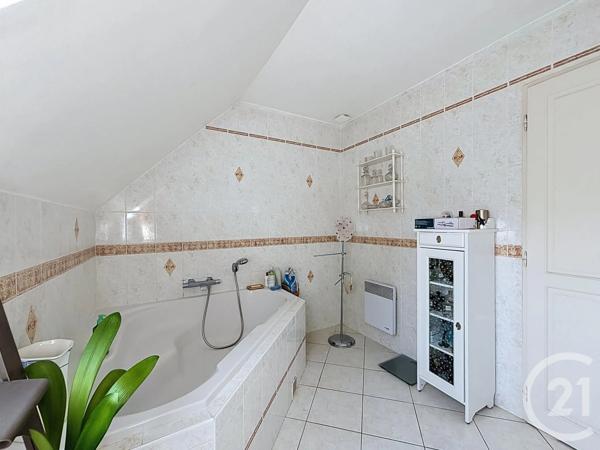 Maison à vendre  5 pièces - 103,77 m 2   COMBS LA VILLE  - 77