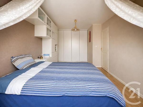 Maison à vendre  5 pièces - 103,77 m 2   COMBS LA VILLE  - 77