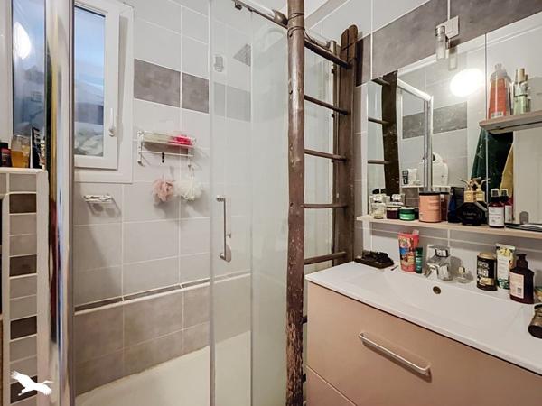Appartement à vendre 77 420 € Descartes 4 p 70 m² DPE D
