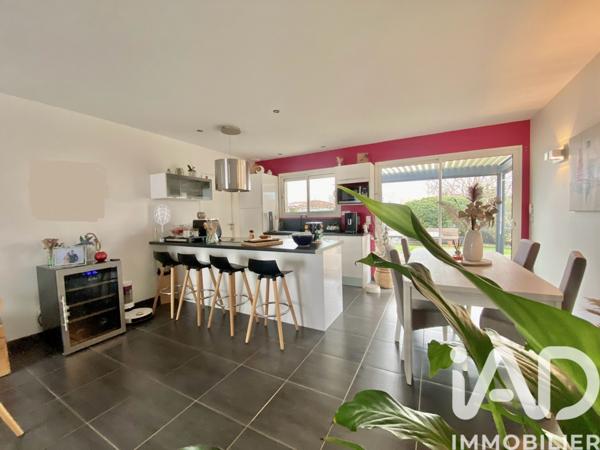 Maison à vendre 5 pièces 82 m² Roquefort