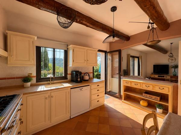 Maison
         4 pièces
        - 114 m² 515 000 € *