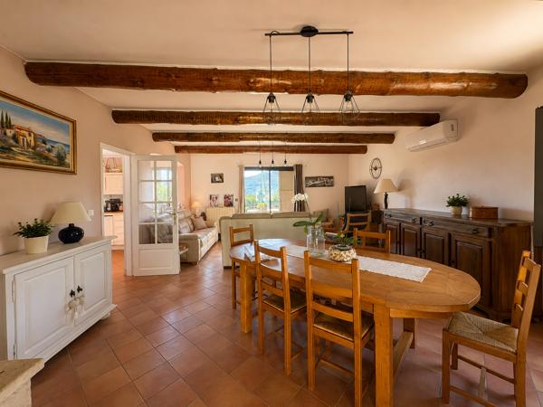 Maison
         4 pièces
        - 114 m² 515 000 € *
