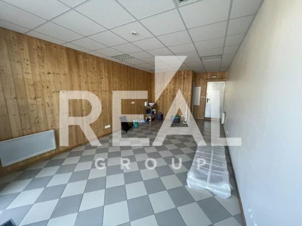 Local commercial de 32 m² à louer à Bordeaux