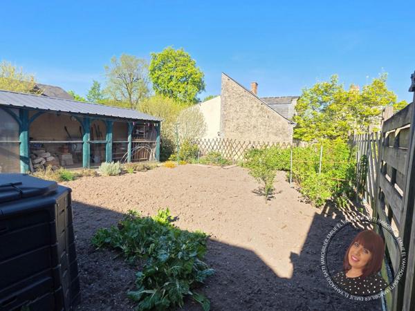 Maison de charme avec piscine et dépendance