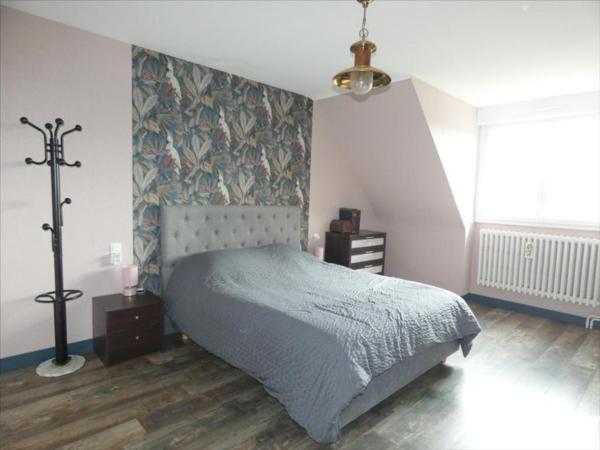 CHATEAUNEUF DU FAOU- Grande maison, proche bourg