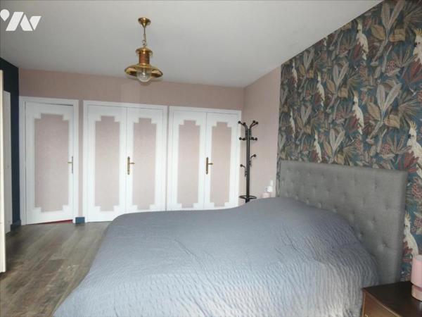 CHATEAUNEUF DU FAOU- Grande maison, proche bourg