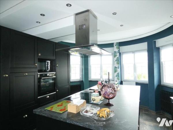 CHATEAUNEUF DU FAOU- Grande maison, proche bourg