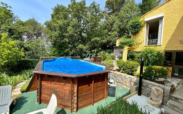 Maison à vendre    5 pièces • 167 m2 Peymeinade