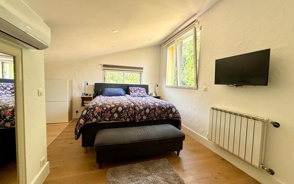 Maison à vendre    5 pièces • 167 m2 Peymeinade