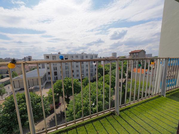 CARNOT 2 min du métro 3 pièces lumineux avec balcon, sans vis-à-vis