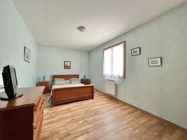 Gex ? Maison + stockage dans zone commerciale